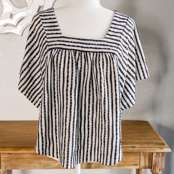 Madewell Tops - Madewell Flutter Sleeve Crop Top